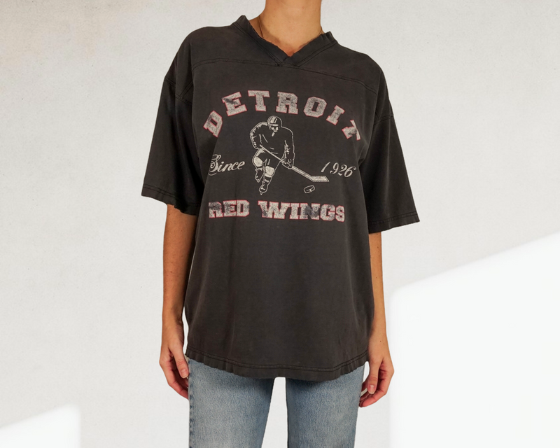 Vintage Detroit Red Wings V-Neck Tee